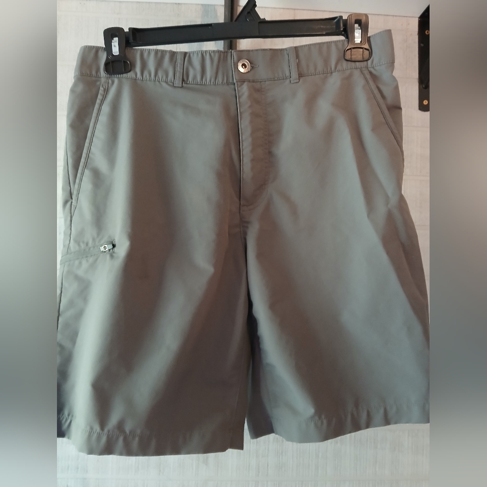 Men's GERRY Classic Dark Charcoal Grey Shorts Size 34